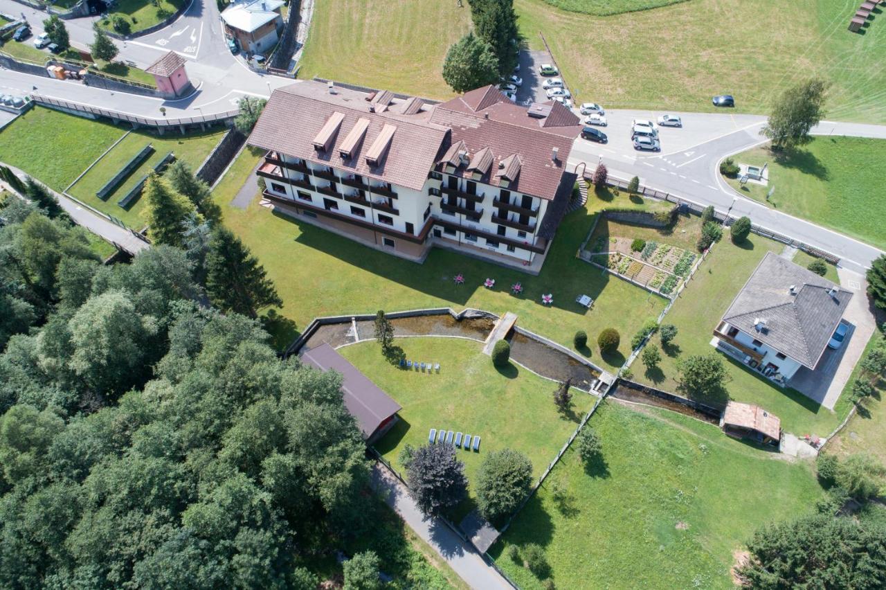 Hotel Rio Кадерцоне Экстерьер фото