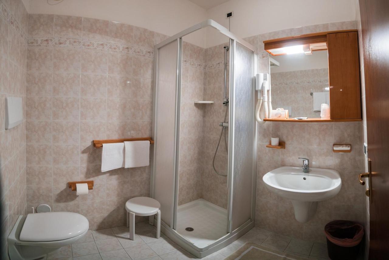 Hotel Rio Кадерцоне Экстерьер фото